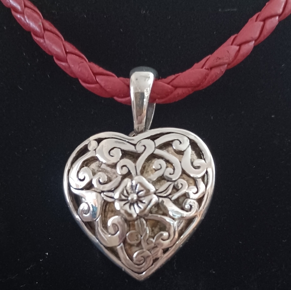 Necklace - Picture 2 of 2